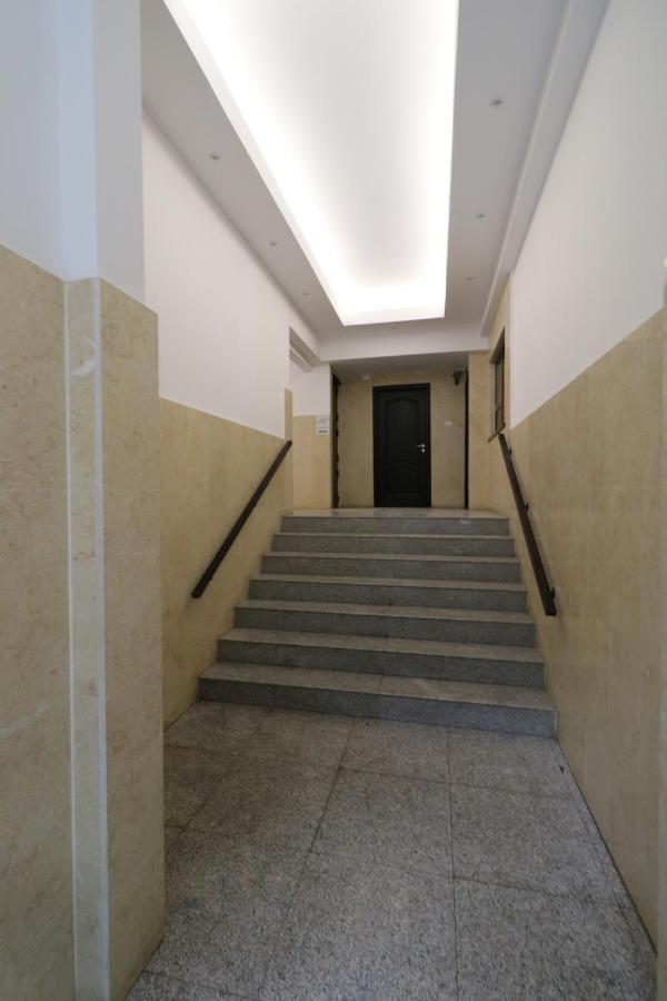 Serenity Heights Apartment: A Panoramic Haven Near Old Town - Free Minibar Бухарест Экстерьер фото