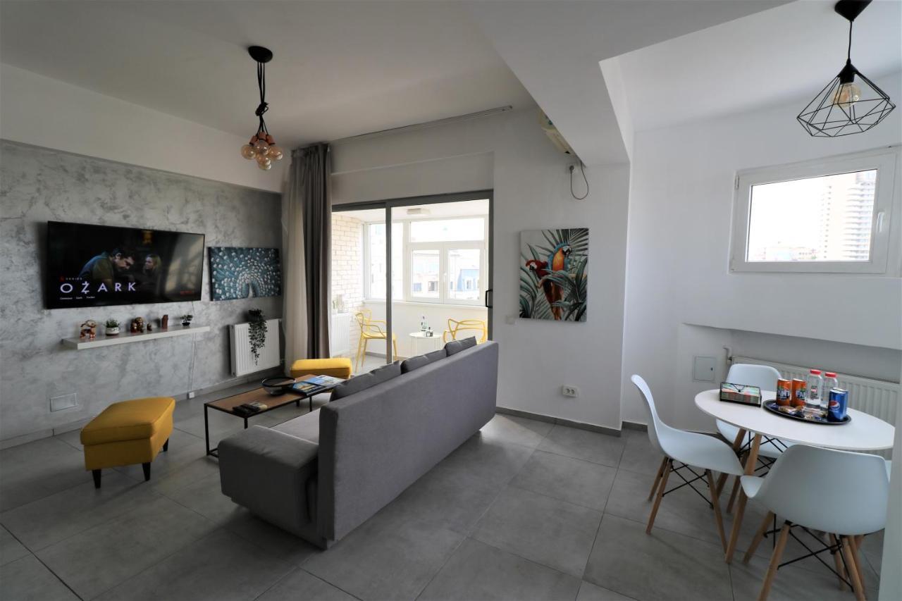 Serenity Heights Apartment: A Panoramic Haven Near Old Town - Free Minibar Бухарест Экстерьер фото