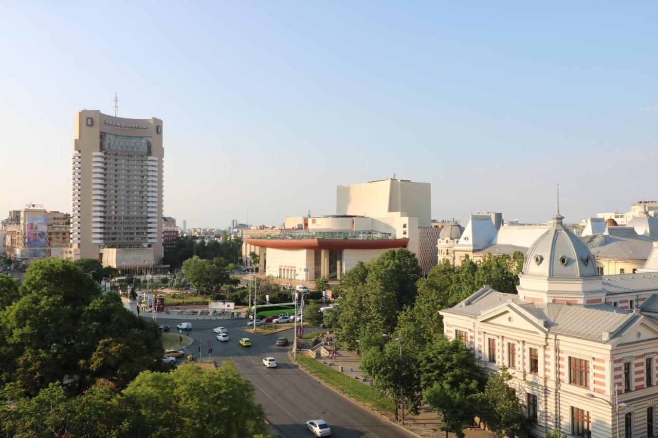 Serenity Heights Apartment: A Panoramic Haven Near Old Town - Free Minibar Бухарест Экстерьер фото